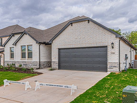 2nd image of 1310 Winters Way