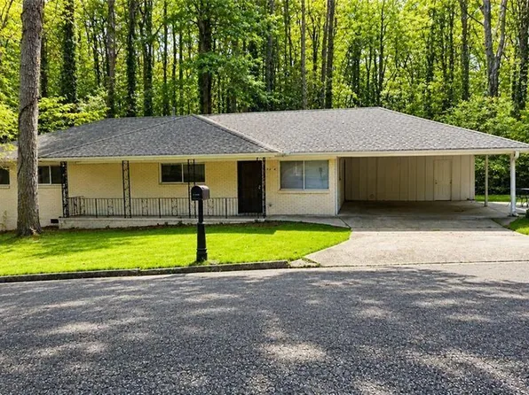3226 Cloverhurst Dr, East Point, GA 30344