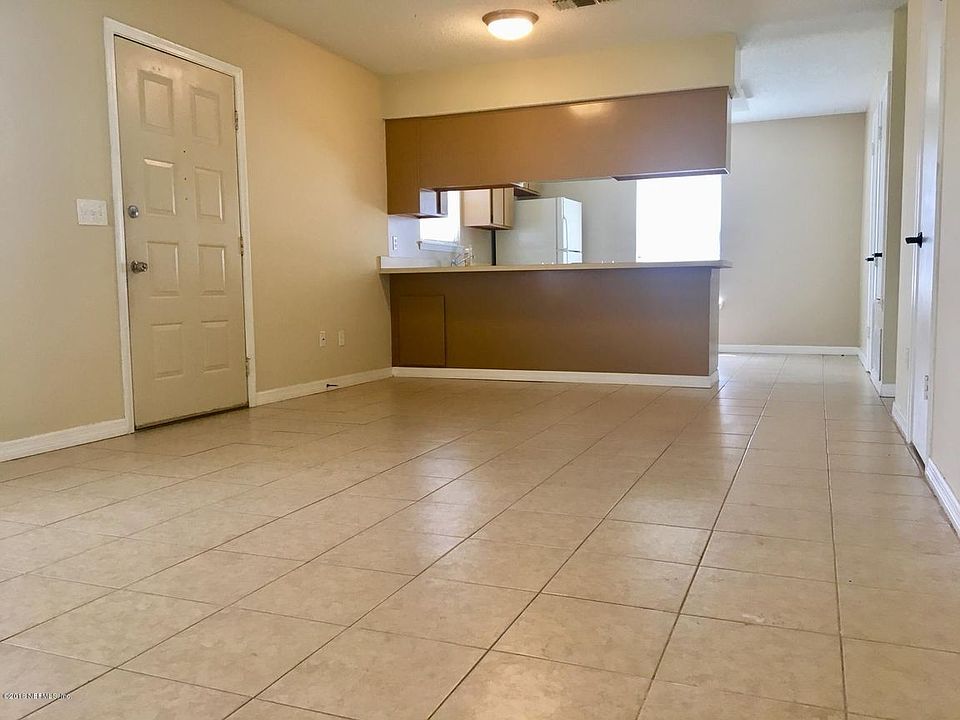 1st image of 2745 Cavender Ct