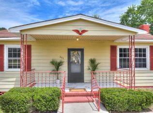 261 Myrtle St, Gloverville, SC 29828