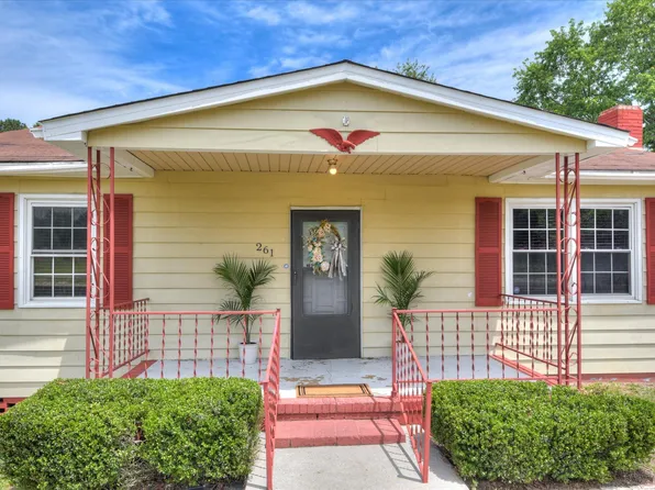 261 Myrtle St, Gloverville, SC 29828