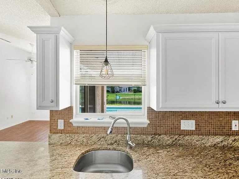 10334 Triple Crown Ave — Photo 10