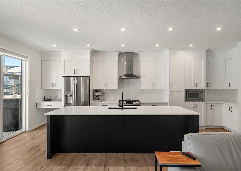 1st image of 40 W Grove Line SW