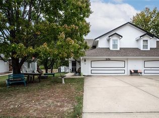 514 E 7th St, Kearney, MO 64060