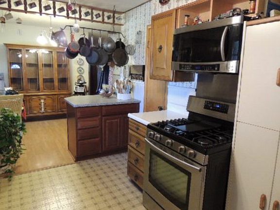 5th image of 1013 Enid Dr