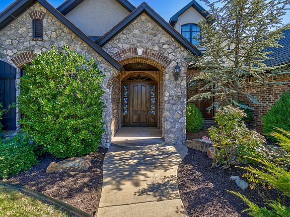 2nd image of 20622 Deer Springs Cir