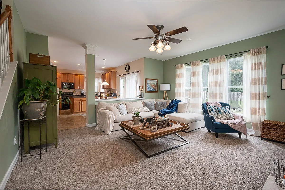 3105 Ballenger Dr — Photo 4