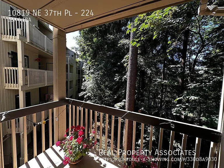 10819 NE 37th Pl #224 — Photo 8