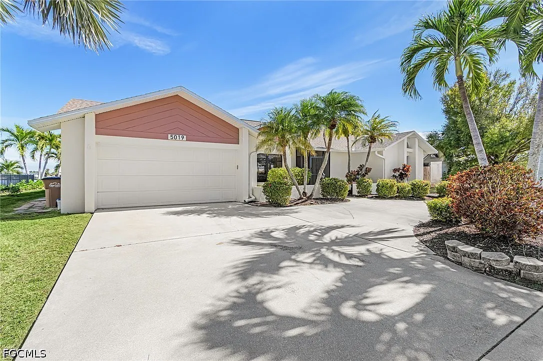 3 bed, 2.5 bath, 1767 sqft, $10,200 — Photo 3