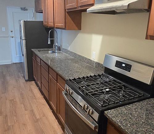 5th image of 5201 Sheriff Rd NE APT 304