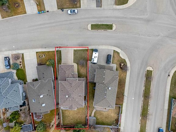 5th image of 66 Royal Highland Rd NW