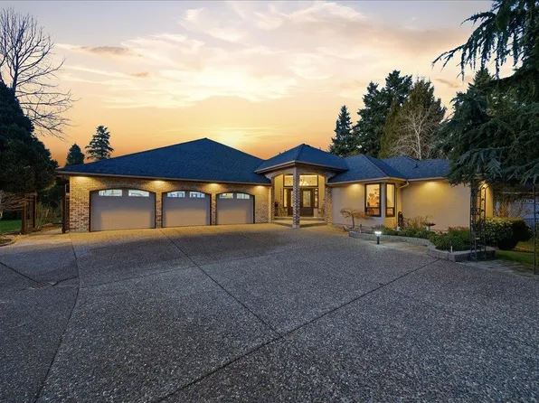 16533 26th Ave, Surrey, BC V3Z 9W9