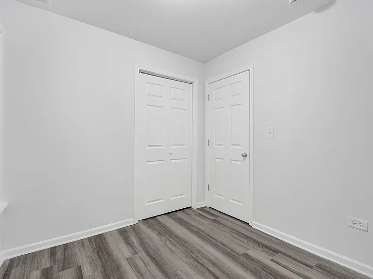 2152 W 21st St #1R — Photo 15