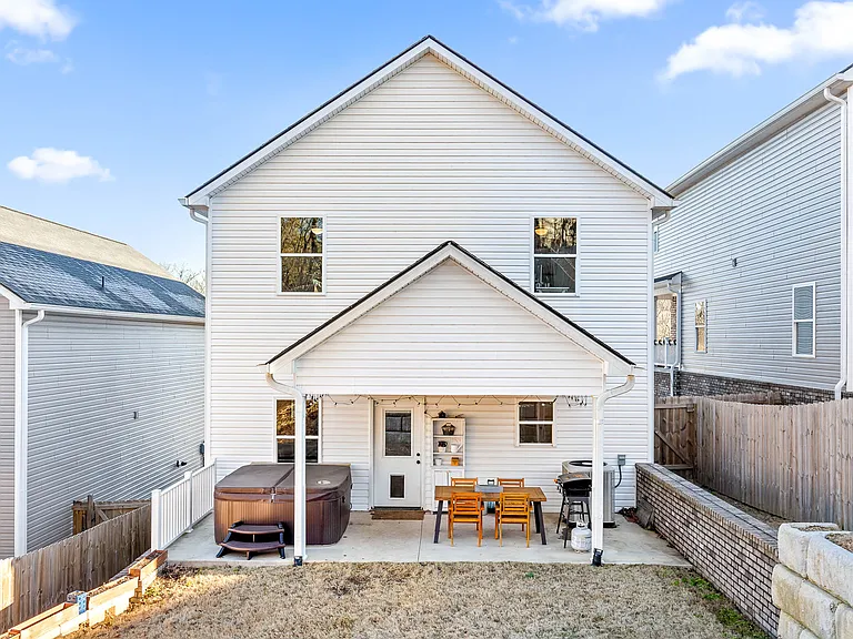 446 Candytuft Ln — Photo 12