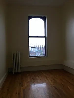 Rented by EXR | media 20