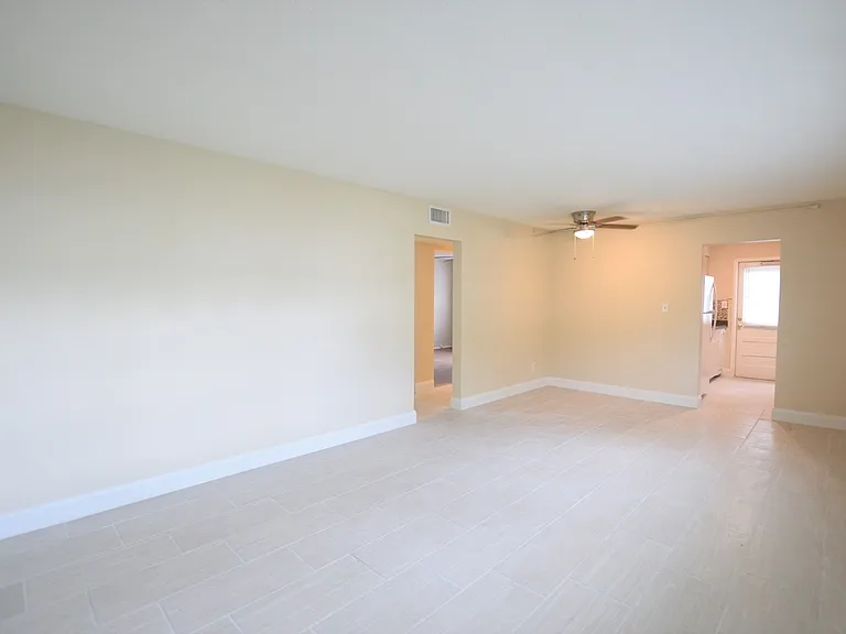Delaney Court — Photo 12