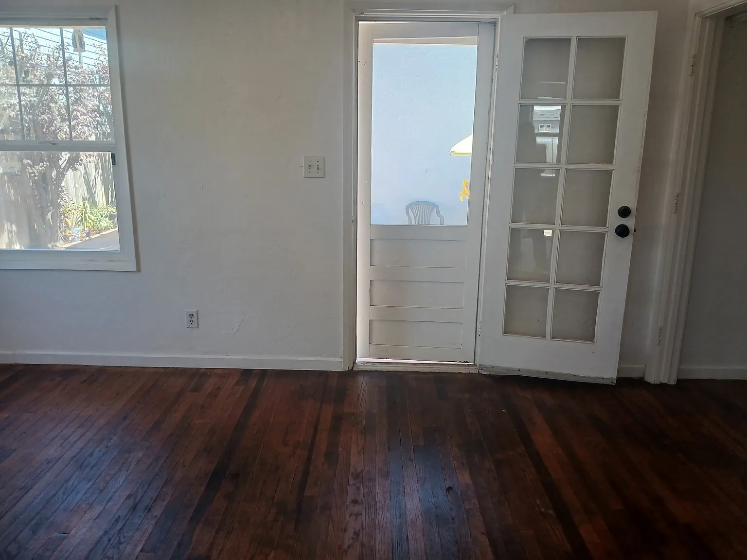 Studio, 400 sqft, $2,125 — Photo 2