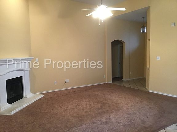 5th image of 2133 Carlotta Dr