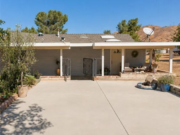 33438 Angeles Forest Hwy, Palmdale, CA 93550
