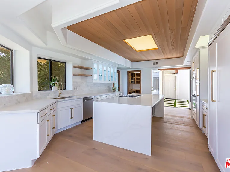 5109 Lakeview Canyon Rd — Photo 13