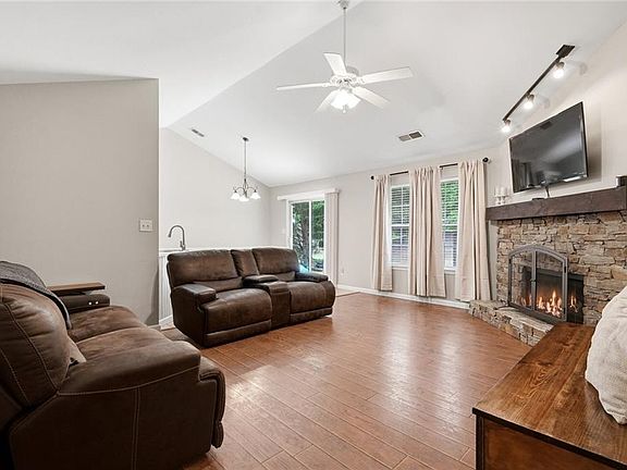 2nd image of 5480 Amber Cove Way