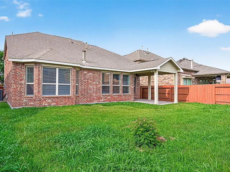 17415 Sandalisle Ln — Photo 49