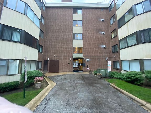 2nd image of 5500 Lincoln Ave Unit 400W