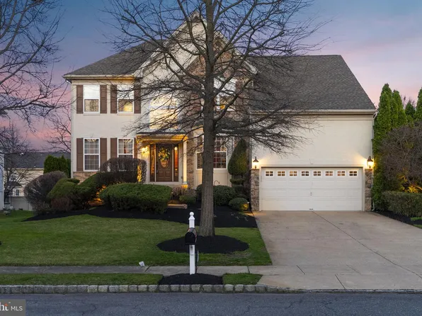 1 Bergan Ct, Marlton, NJ 08053