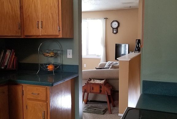 5th image of 959 Cedar Dr