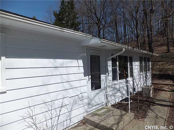 2nd image of 611 Crawford Ave
