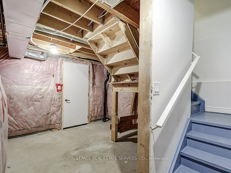 329 Gooding Cres — Photo 38