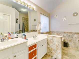 6921 Day Dr, Fort Worth, TX 76132