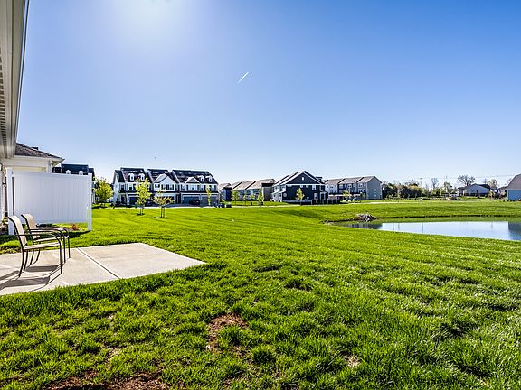 4th image of 787 Tuxedo Dr