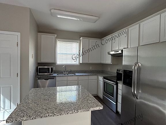 5th image of 528 Collingsworth Ln