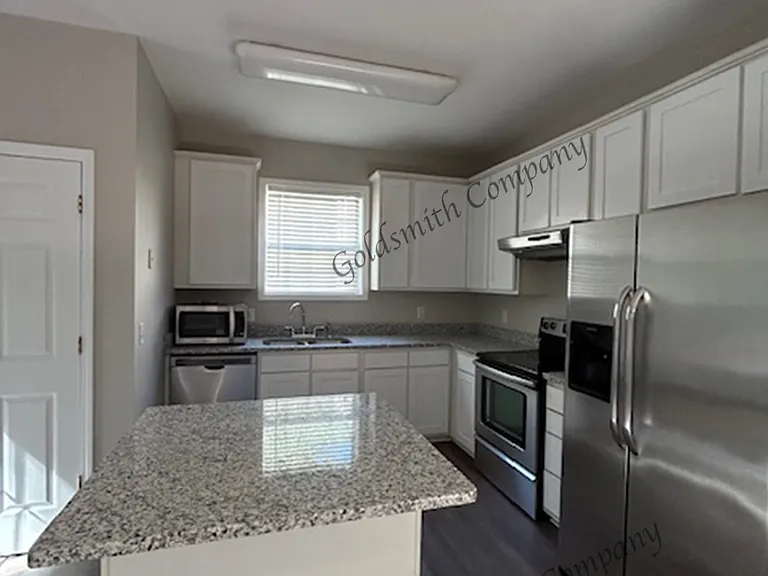528 Collingsworth Ln — Photo 5