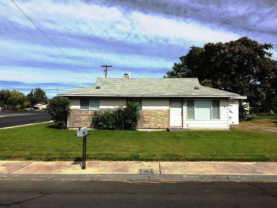 1st image of 905 E Ash St