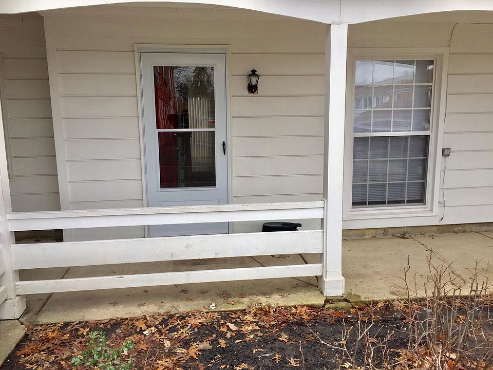 1st image of 9 Trenton Sq #9