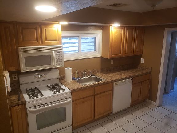 3rd image of 4621 Magee Ave