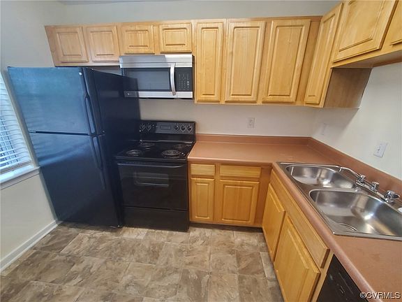 4th image of 3517 Briel St #11