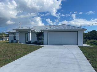 8050 Salem Cir, Labelle, FL 33935