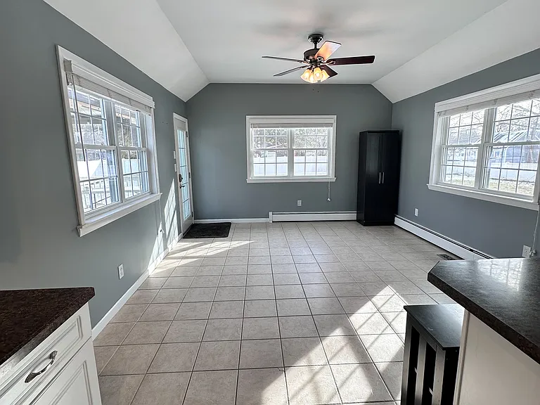 523 Orange Ave — Photo 5