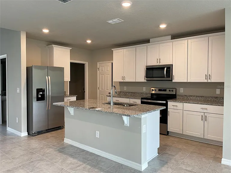 3152 Bella Vista Dr — Photo 2