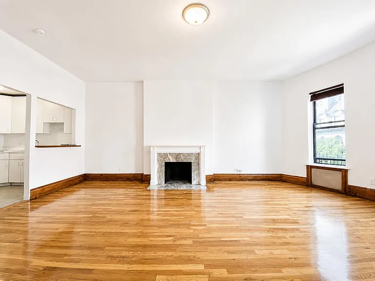 302 W 107th St #3A — Photo 7