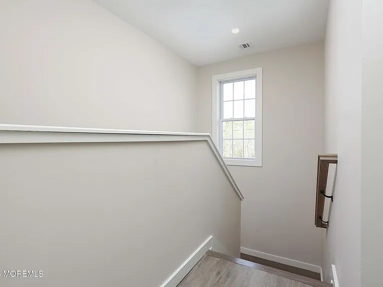 333 1st St #8 — Photo 23