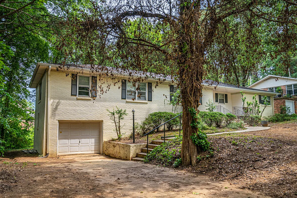 Noble Drive Southeast 103 - 1 — Photo 1