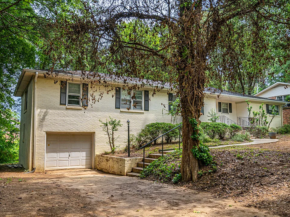 103 Noble Dr SE