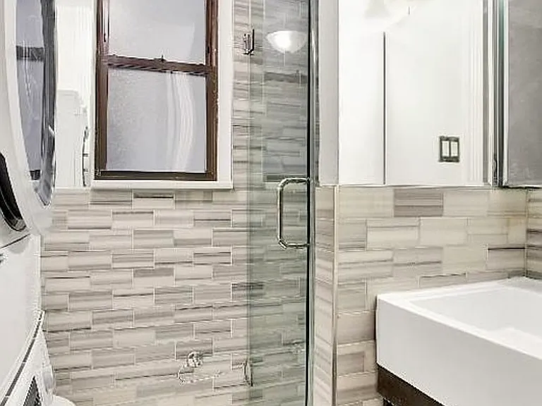 250 Mott St #18 — Photo 5