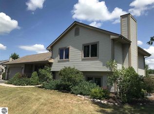 6891 Lake Ann Rd, Lake Ann, MI 49650