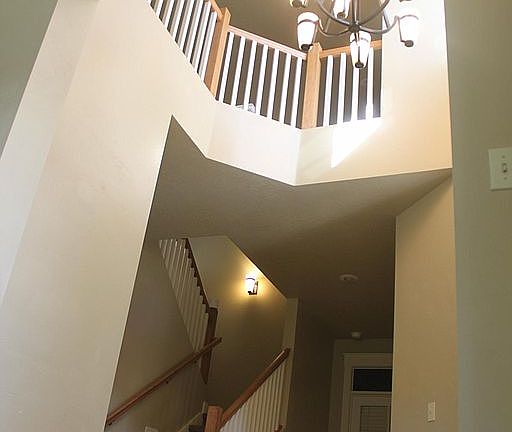 Vaulted loft entry way 