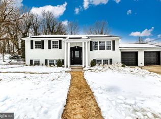 901 Sunset Dr, Somerdale, NJ 08083
